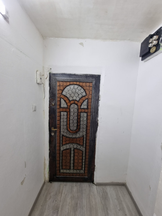 Vanzare garsoniera in zona Enachita Vacaresu