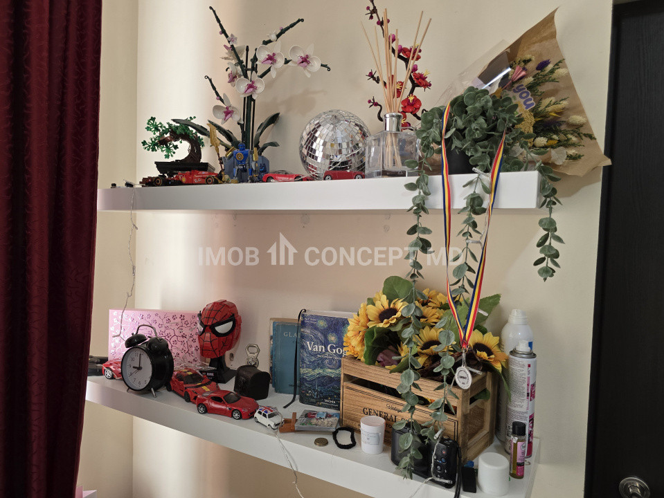 VANZARE CASA 3 CAMERE in zona Democratiei