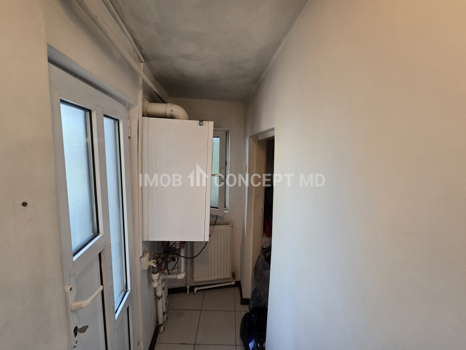 VANZARE CASA 3 CAMERE in zona Democratiei