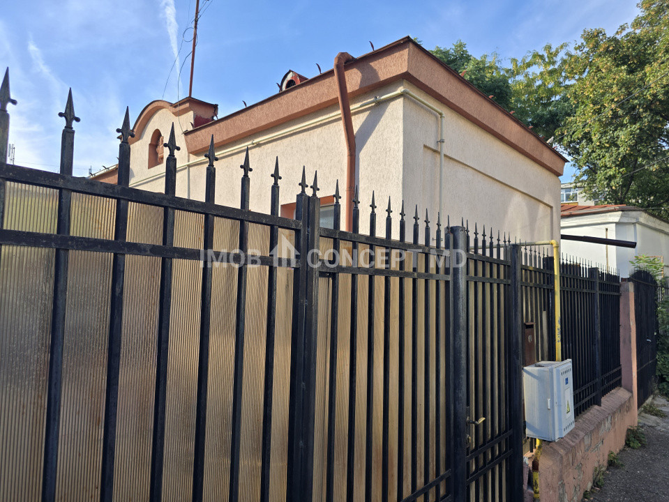 VANZARE CASA 3 CAMERE in zona Democratiei