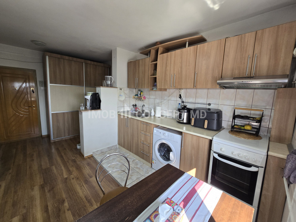 INCHIRIERE apartament 2 camere decomandat in zona Cantacuzino