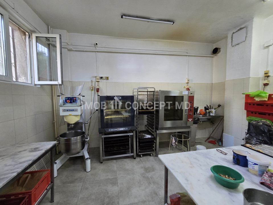 VANZARE SPATIU COMERCIAL -Parter, in zona 9 Mai