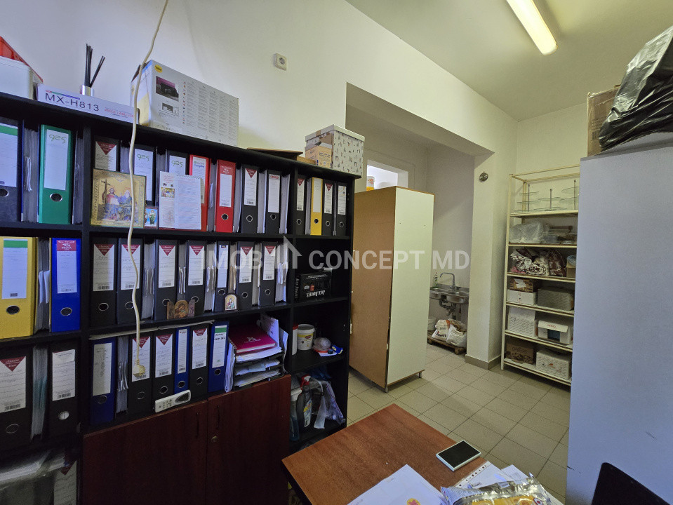 VANZARE SPATIU COMERCIAL -Parter, in zona 9 Mai