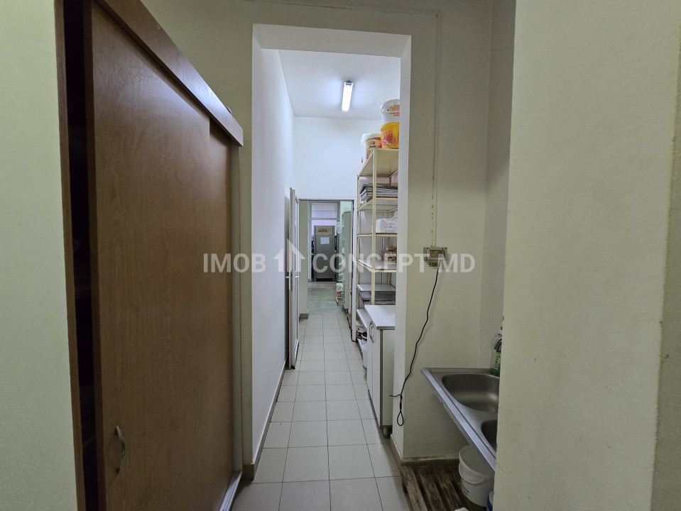 VANZARE SPATIU COMERCIAL -Parter, in zona 9 Mai