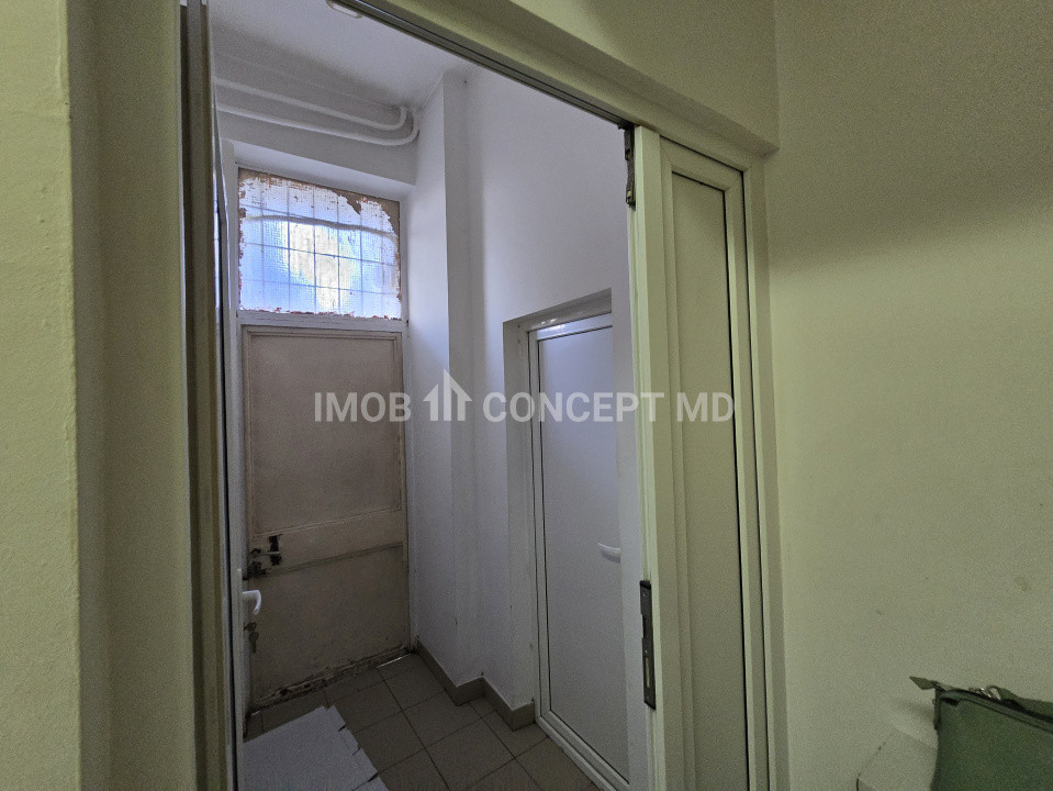 VANZARE SPATIU COMERCIAL -Parter, in zona 9 Mai