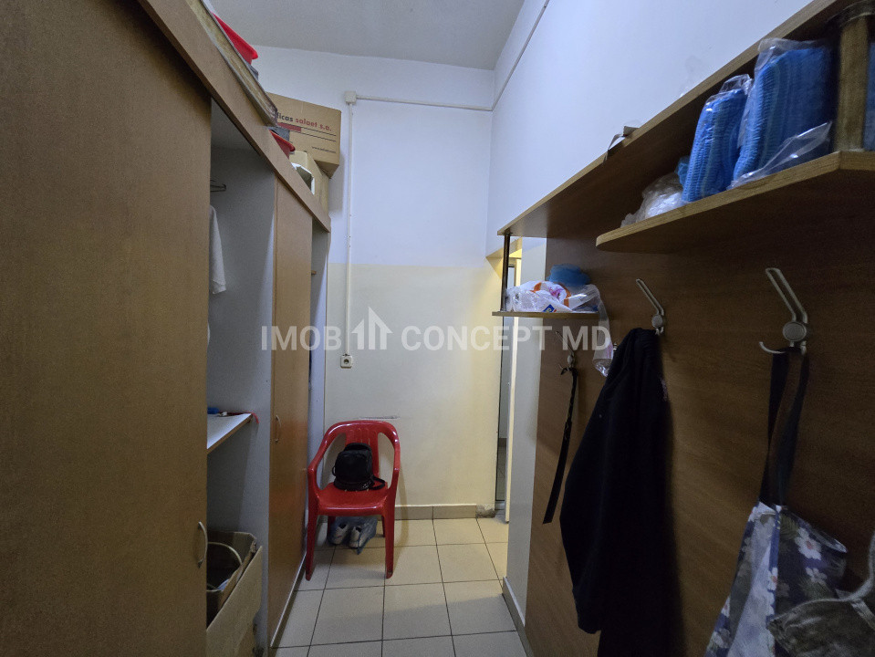 VANZARE SPATIU COMERCIAL -Parter, in zona 9 Mai