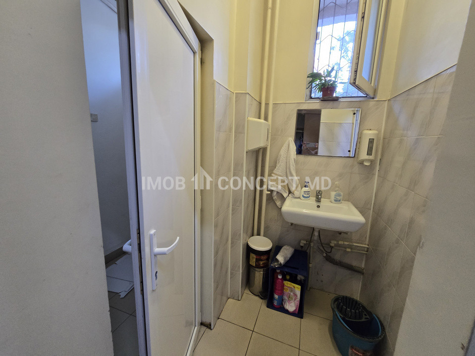 VANZARE SPATIU COMERCIAL -Parter, in zona 9 Mai