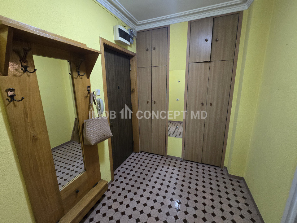 INCHIRIERE apartament 2 camere nemobilat in zona Cantacuzino