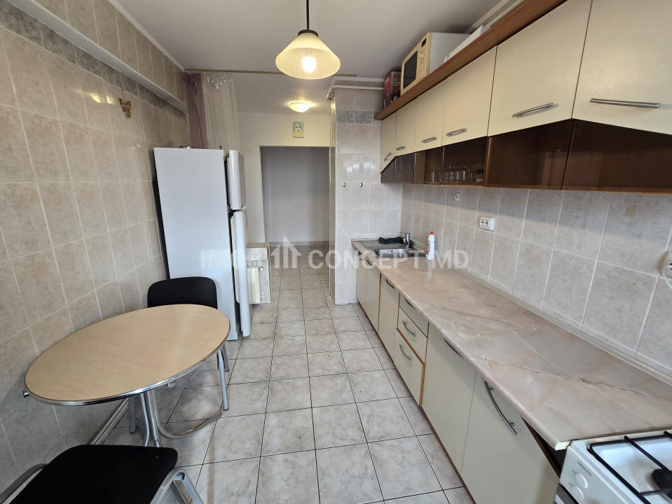 INCHIRIERE APARTAMENT 2 camere spatios in zona Republicii