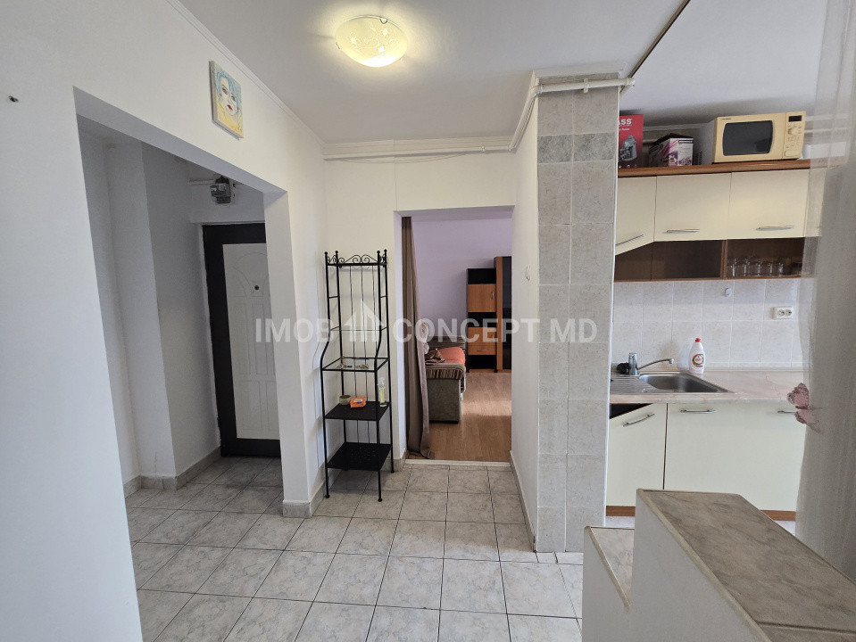 INCHIRIERE APARTAMENT 2 camere spatios in zona Republicii