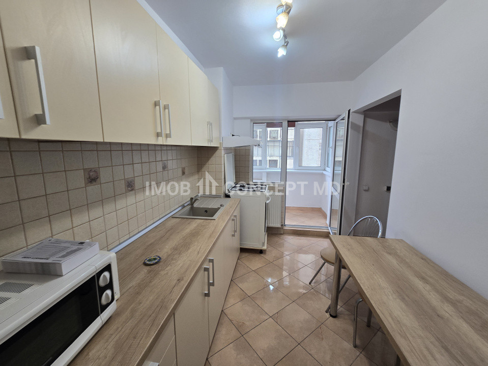 INCHIRIERE apartament 3 camere spatios in Ploiesti, zona Ultracentrala-Catedrala