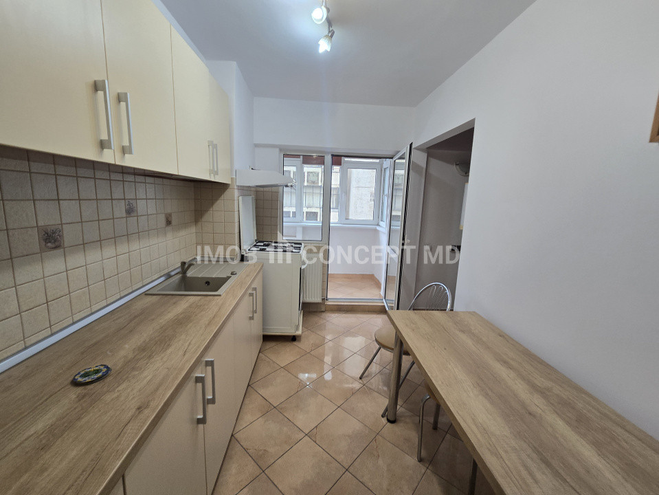 INCHIRIERE apartament 3 camere spatios in Ploiesti, zona Ultracentrala-Catedrala