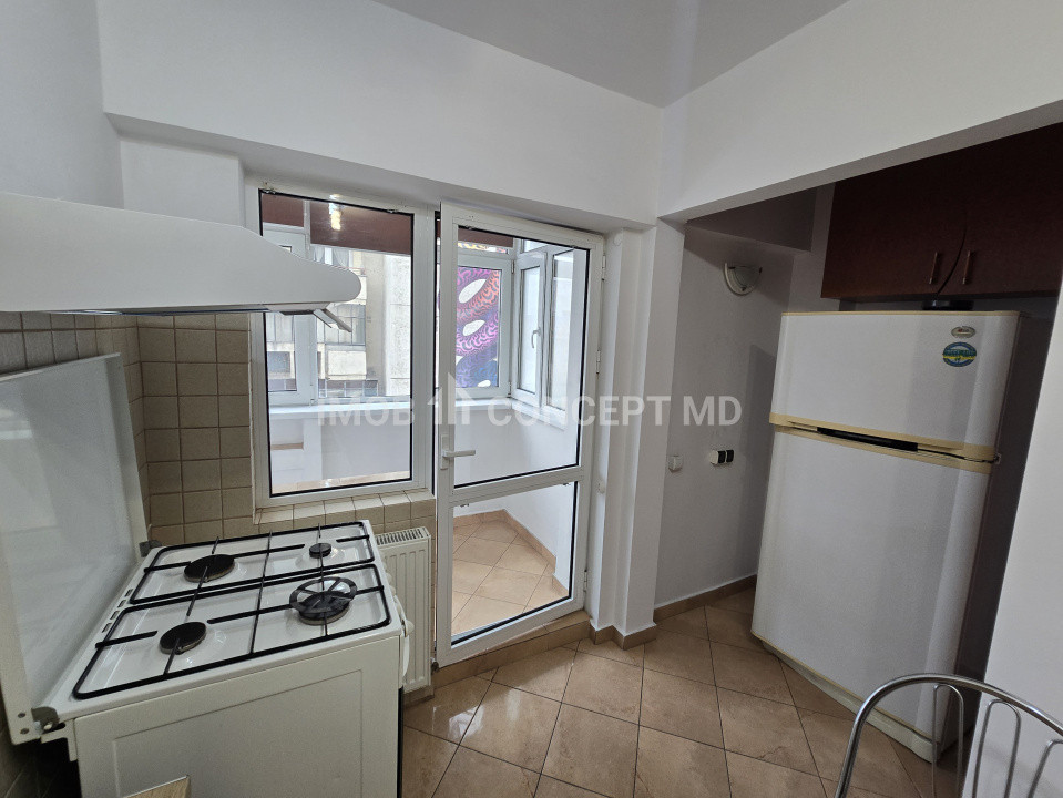 INCHIRIERE apartament 3 camere spatios in Ploiesti, zona Ultracentrala-Catedrala