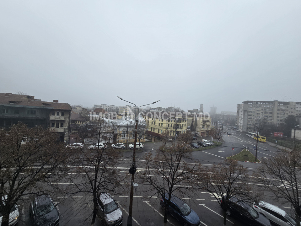 INCHIRIERE apartament 3 camere spatios in Ploiesti, zona Ultracentrala-Catedrala