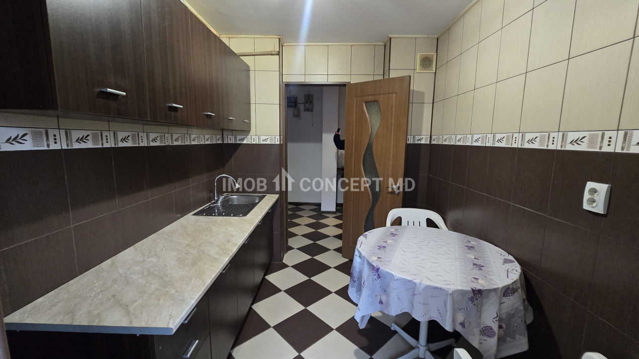 INCHIRIERE APARTAMENT 2 camere in zona M Rosu