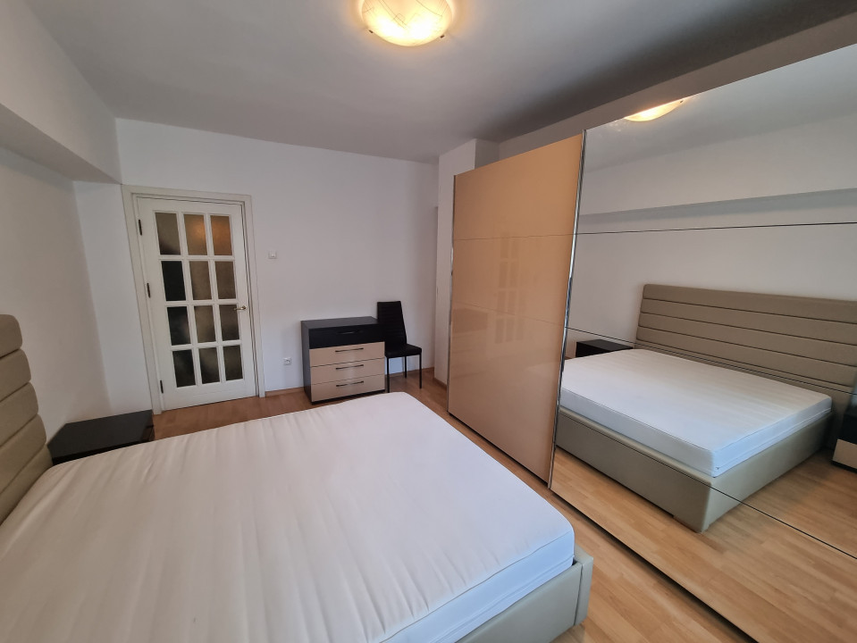 Inchiriere apartament 3 camere, modern in zona Ultracentrala