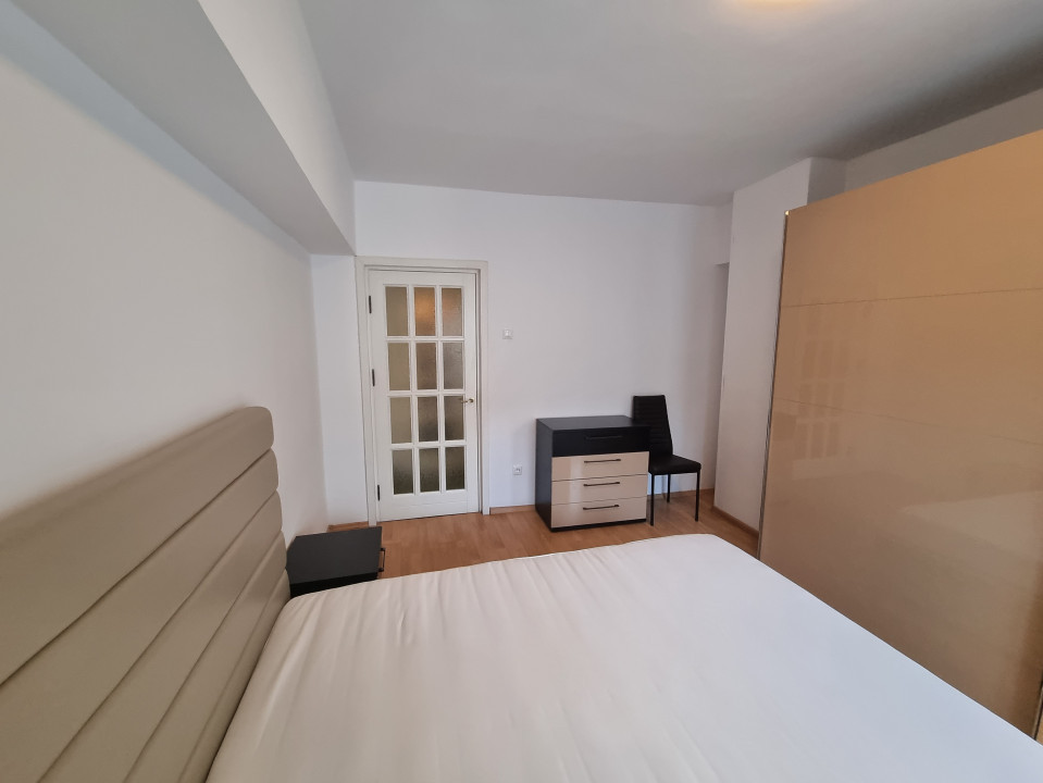 Inchiriere apartament 3 camere, modern in zona Ultracentrala