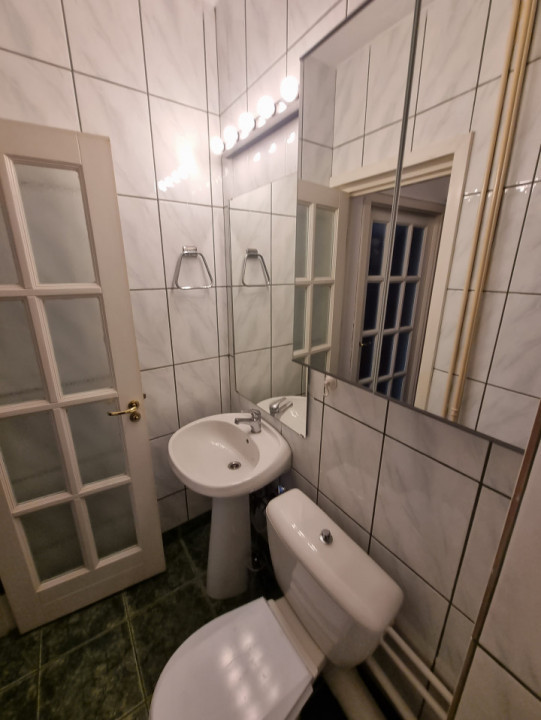 Inchiriere apartament 3 camere, modern in zona Ultracentrala