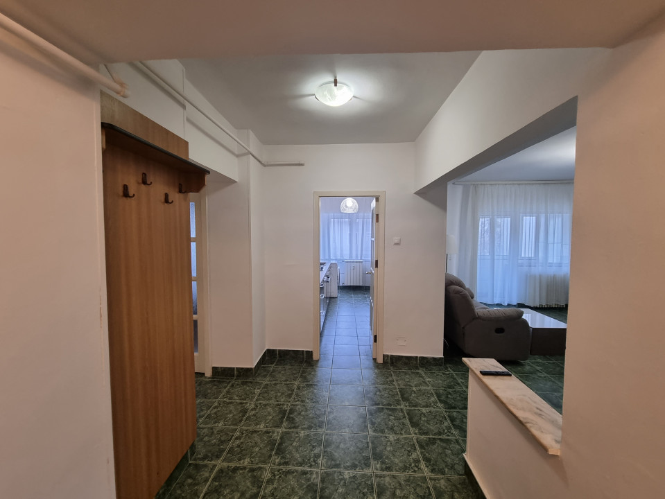 Inchiriere apartament 3 camere, modern in zona Ultracentrala