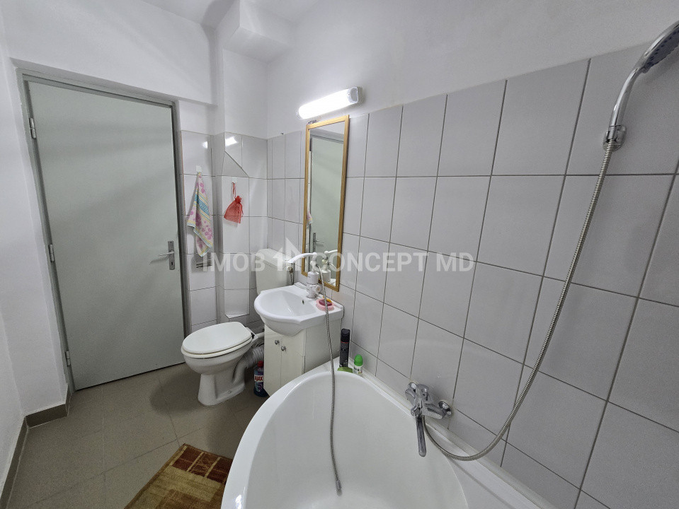 VANZARE PARTER cu 2 camere PE BULEVARD, in Ploiesti