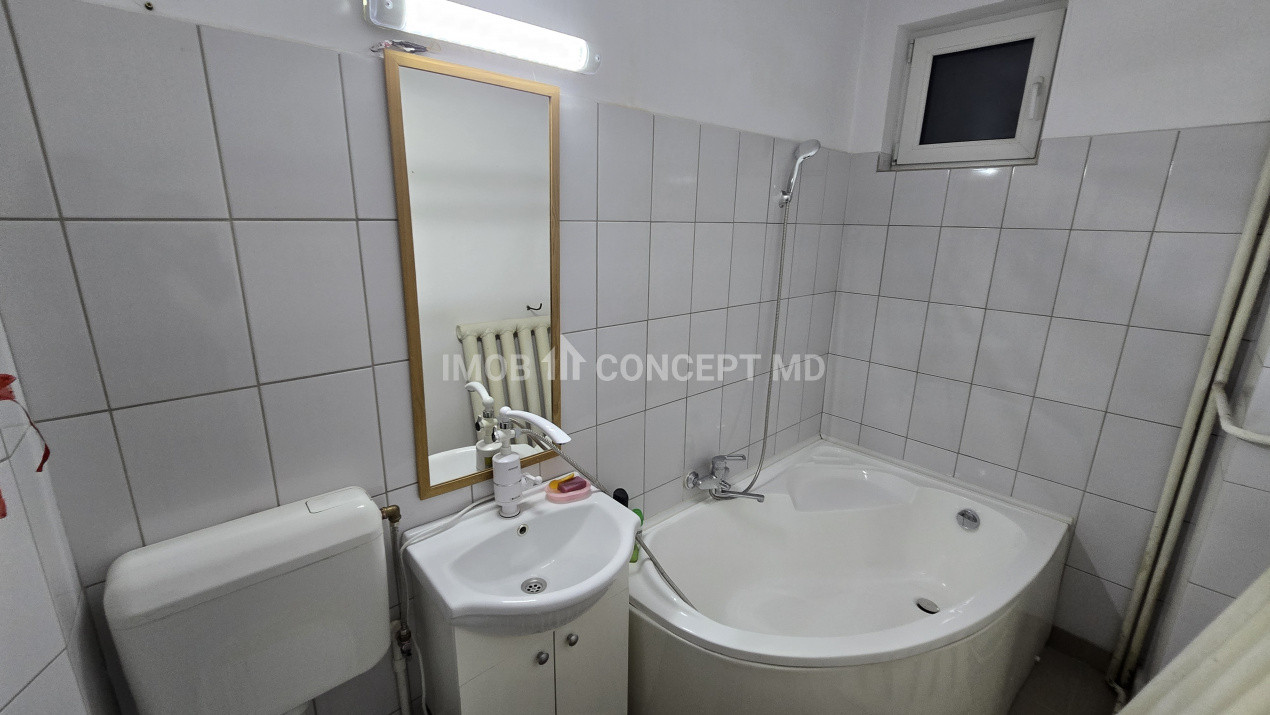 VANZARE PARTER cu 2 camere PE BULEVARD, in Ploiesti