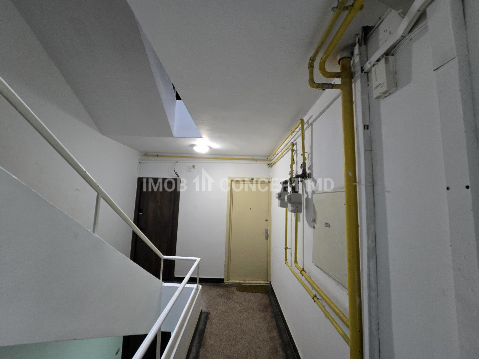 VANZARE PARTER cu 2 camere PE BULEVARD, in Ploiesti