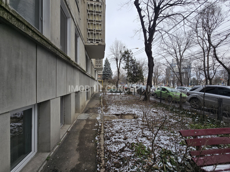VANZARE PARTER cu 2 camere PE BULEVARD, in Ploiesti