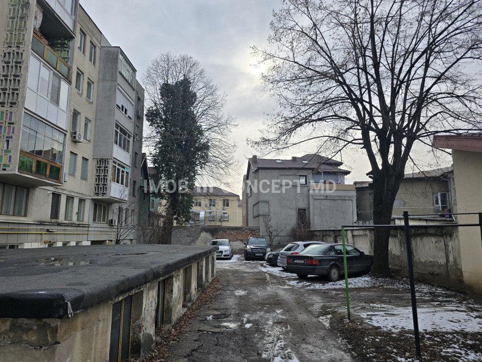 VANZARE PARTER cu 2 camere PE BULEVARD, in Ploiesti