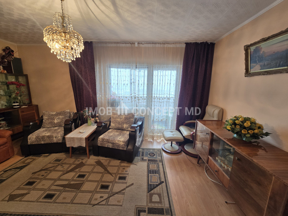 Vanzare apartament 4 camere, cu vedere panoramica, in zona Eroilor Ploiesti