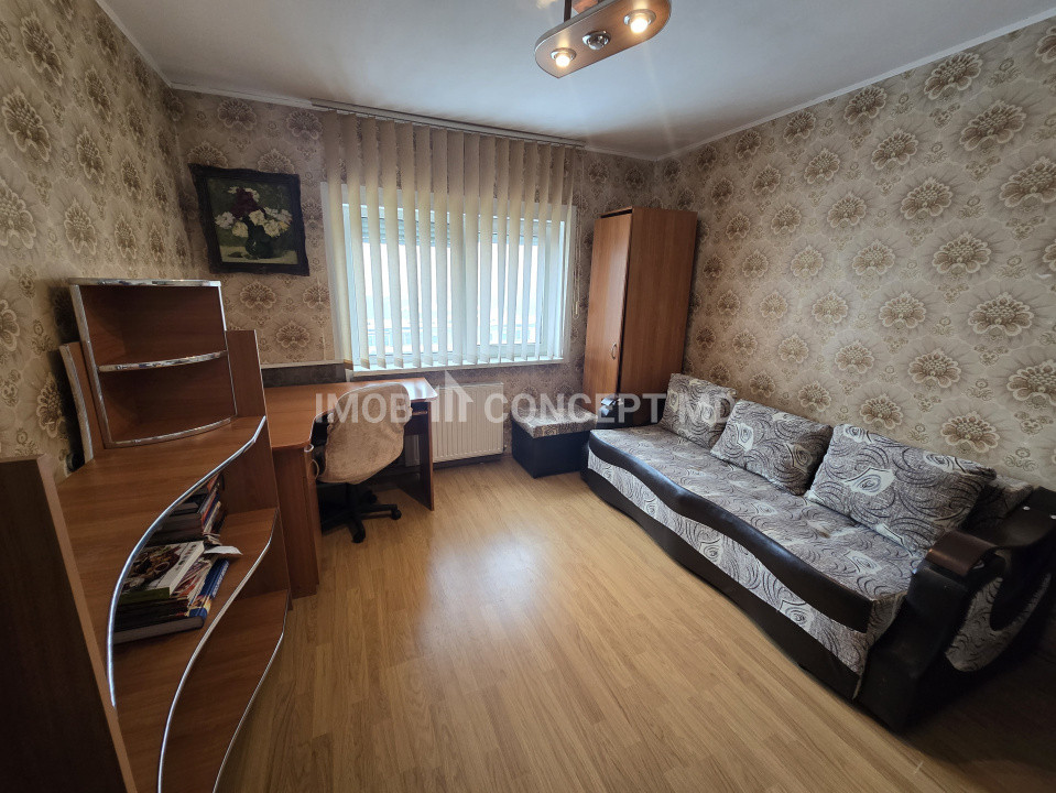 Vanzare apartament 4 camere, cu vedere panoramica, in zona Eroilor Ploiesti