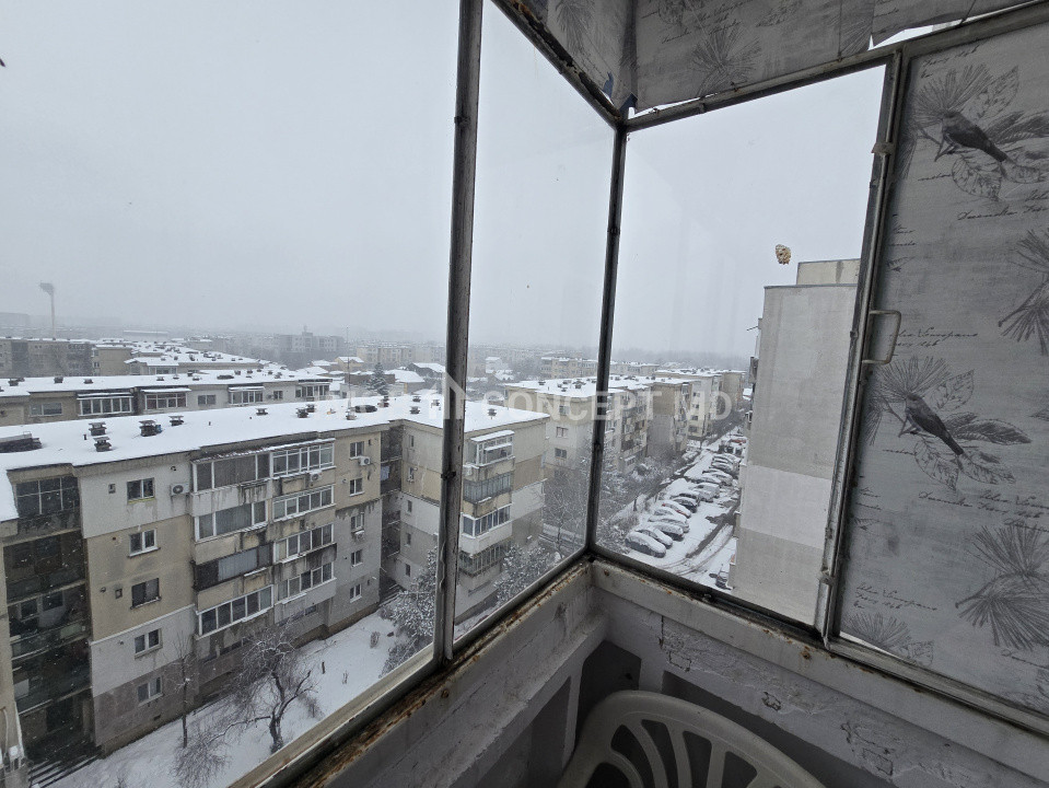 Vanzare apartament 4 camere, cu vedere panoramica, in zona Eroilor Ploiesti