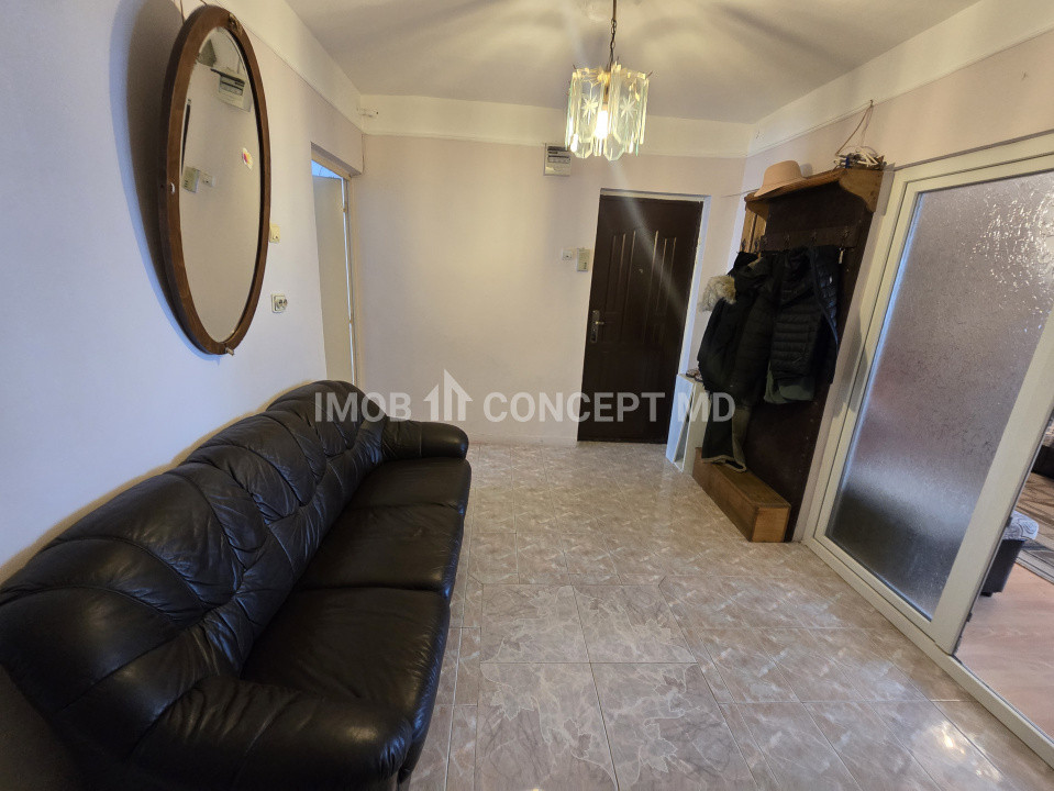 Vanzare apartament 4 camere, cu vedere panoramica, in zona Eroilor Ploiesti