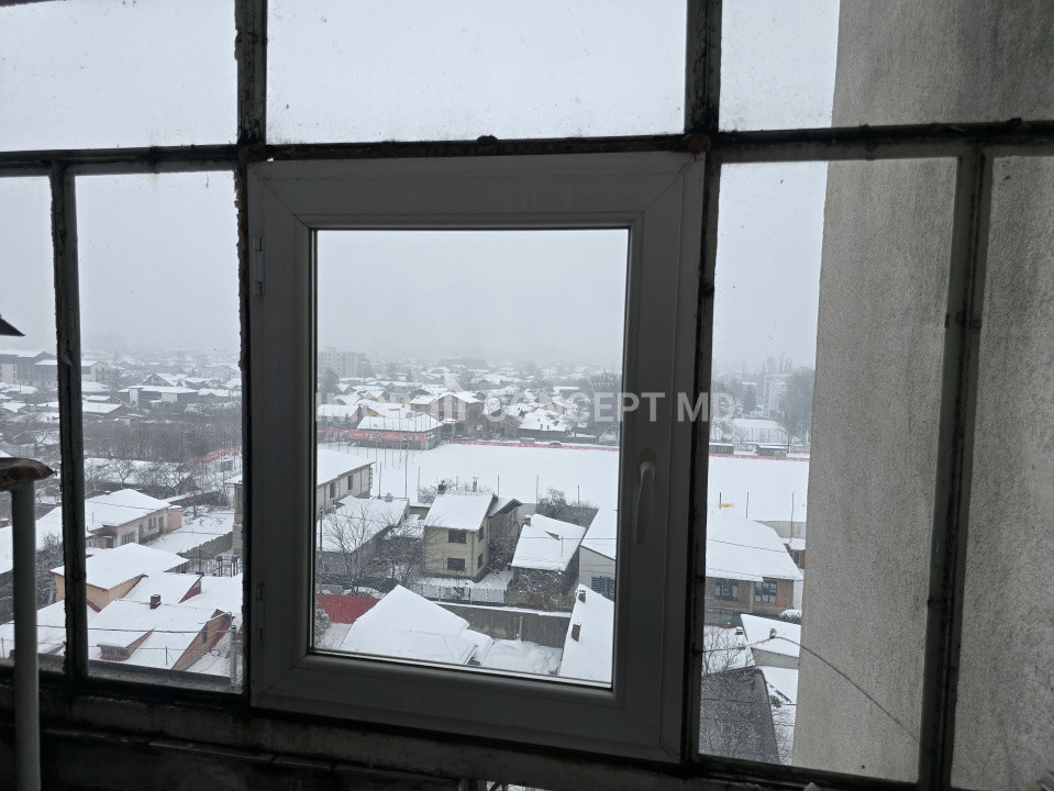 Vanzare apartament 4 camere, cu vedere panoramica, in zona Eroilor Ploiesti