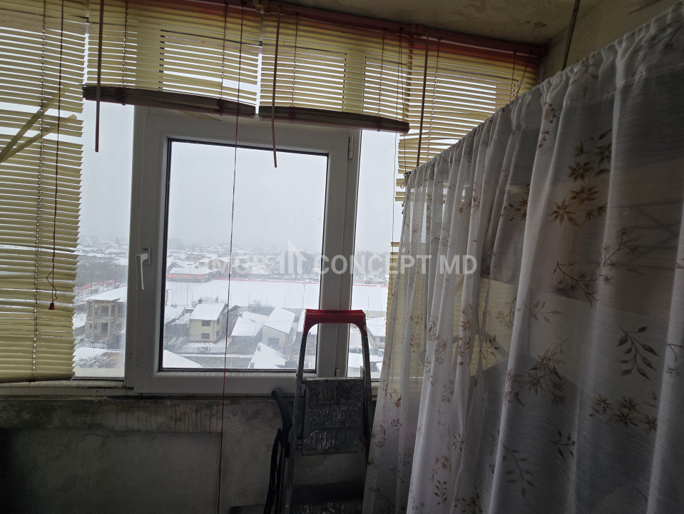 Vanzare apartament 4 camere, cu vedere panoramica, in zona Eroilor Ploiesti