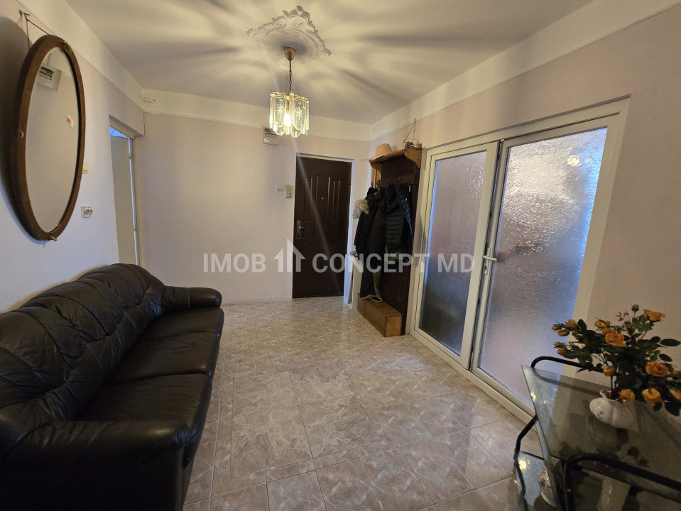 Vanzare apartament 4 camere, cu vedere panoramica, in zona Eroilor Ploiesti