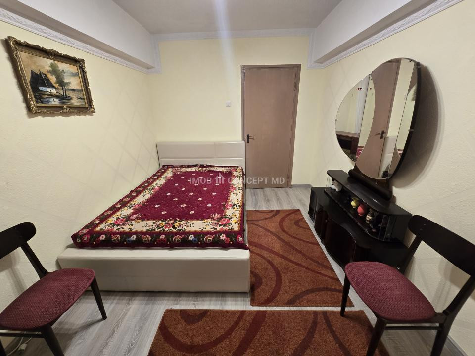 VANZARE APARTAMENT 4 CAMERE zona REUBLICII-NORD