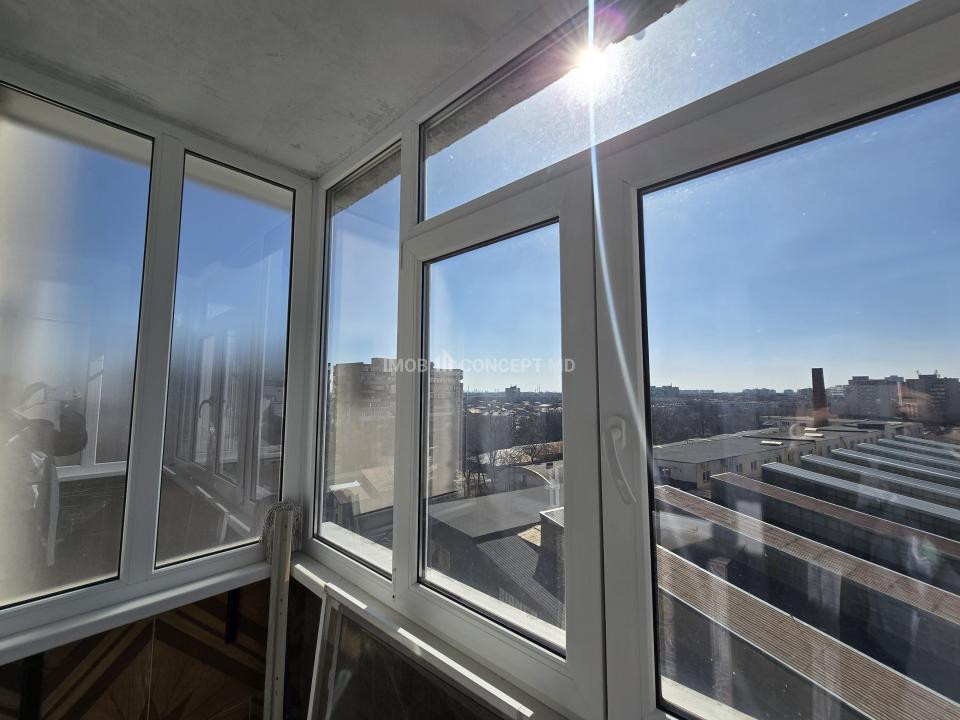 VANZARE APARTAMENT 4 CAMERE zona REUBLICII-NORD