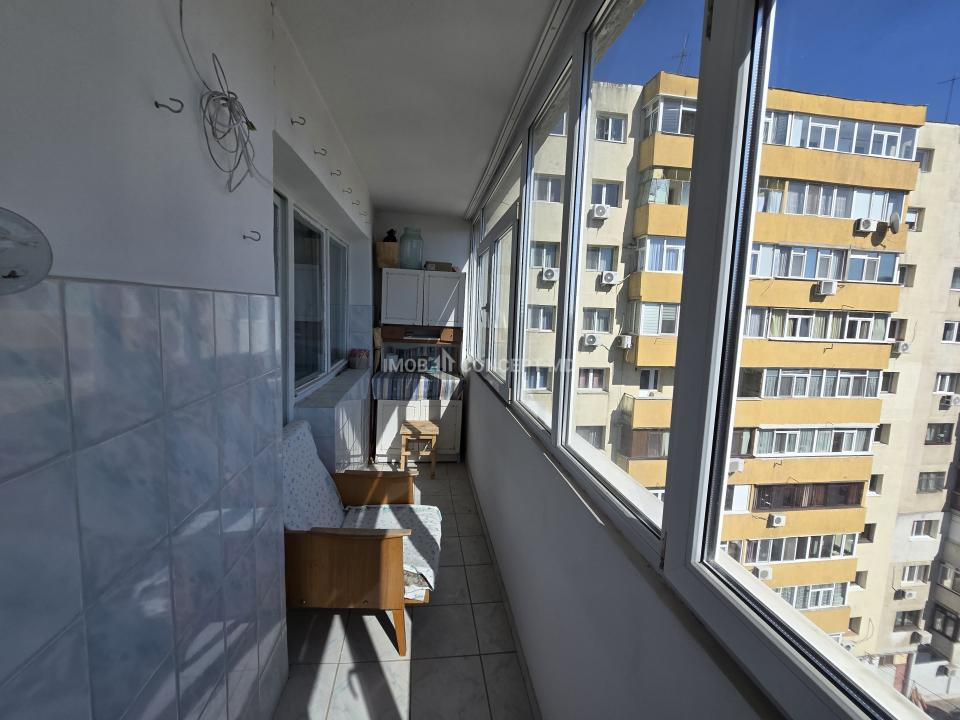 VANZARE APARTAMENT 4 CAMERE zona REUBLICII-NORD