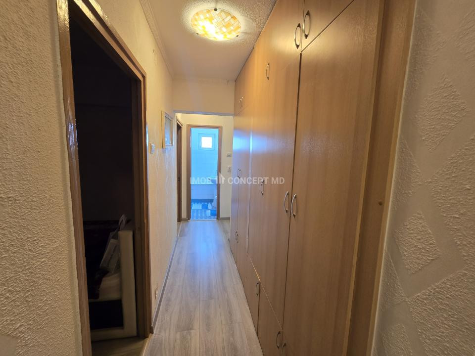 VANZARE APARTAMENT 4 CAMERE zona REUBLICII-NORD