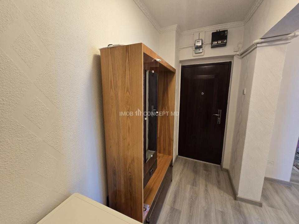 VANZARE APARTAMENT 4 CAMERE zona REUBLICII-NORD