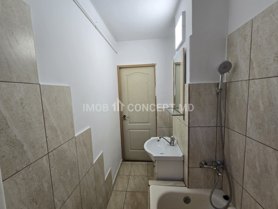 VANZARE apartament 2 camere renovat, in zona Marasesti