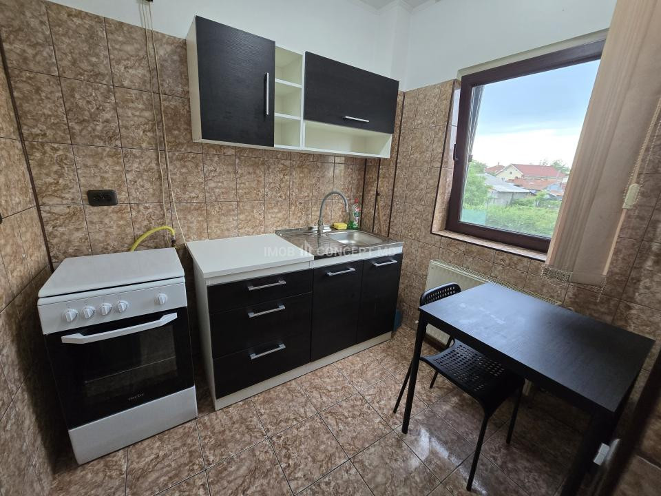 Inchiriere garsoniera spatioasa in Ploiesti, zona Rudului- Spitalul Schuller