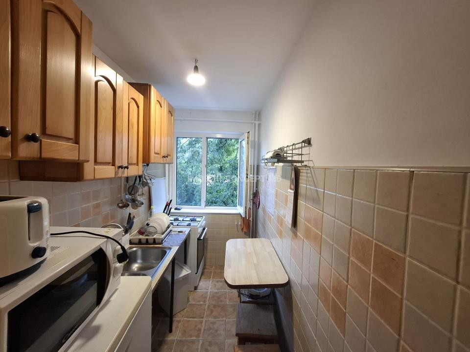 Inchiriere apartament 2 camere in zona Nord-Intrarea Castor