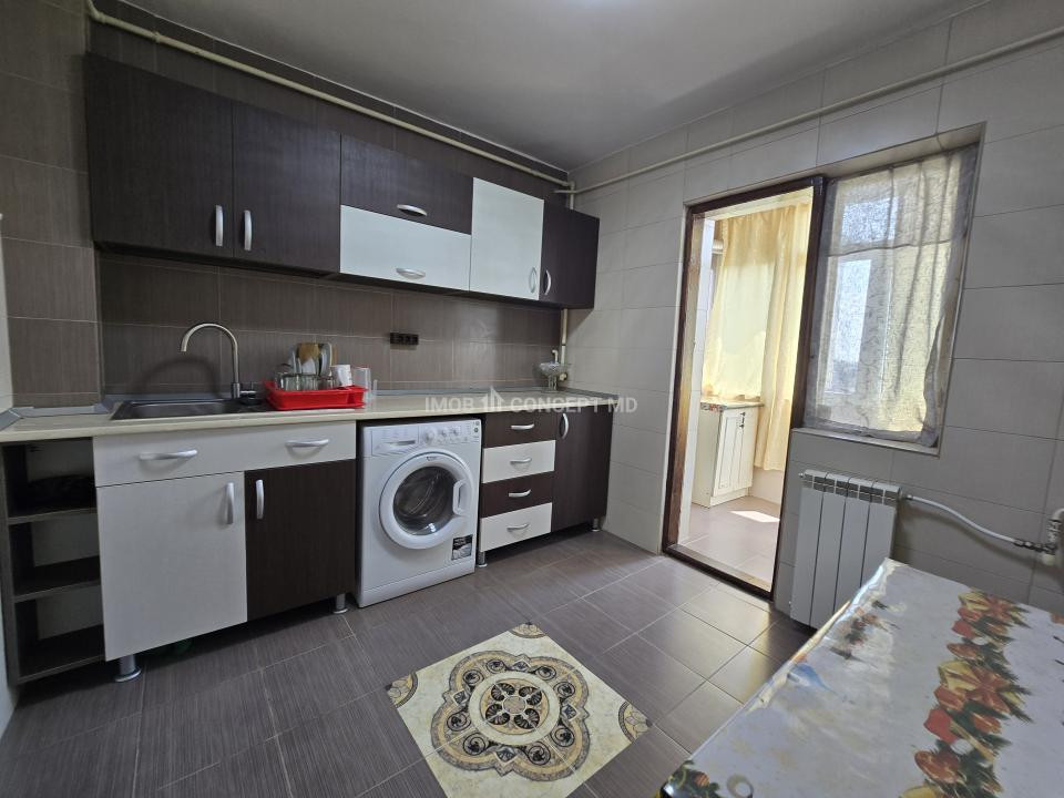 Apartament Ideal cu Două Camere, Preț Mic, Acte la Zi - Strada Domnișori