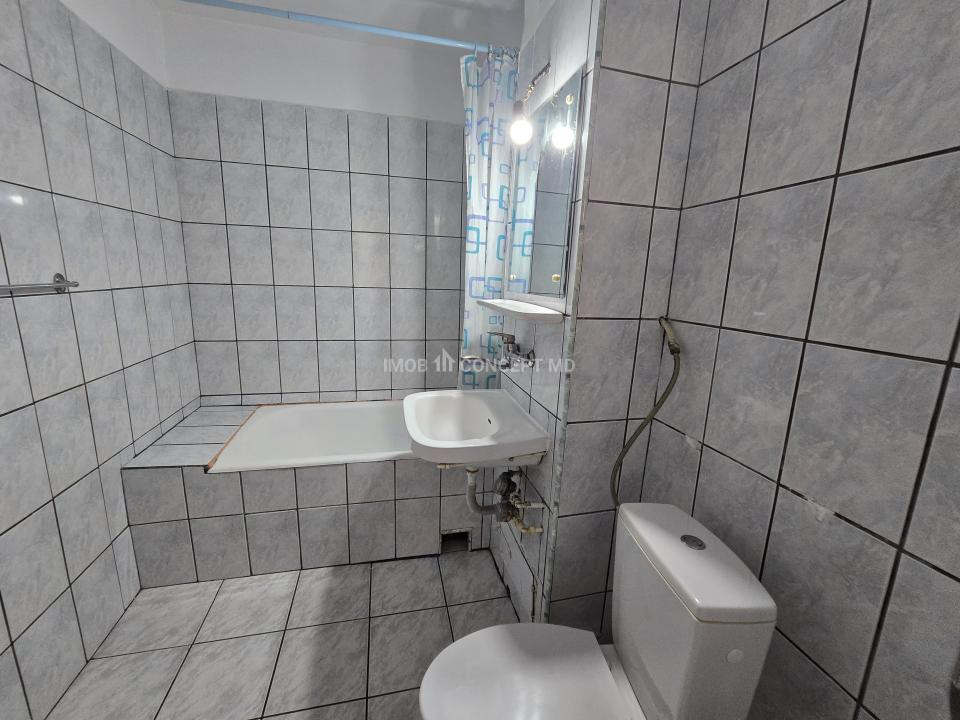 Apartament Ideal cu Două Camere, Preț Mic, Acte la Zi - Strada Domnișori