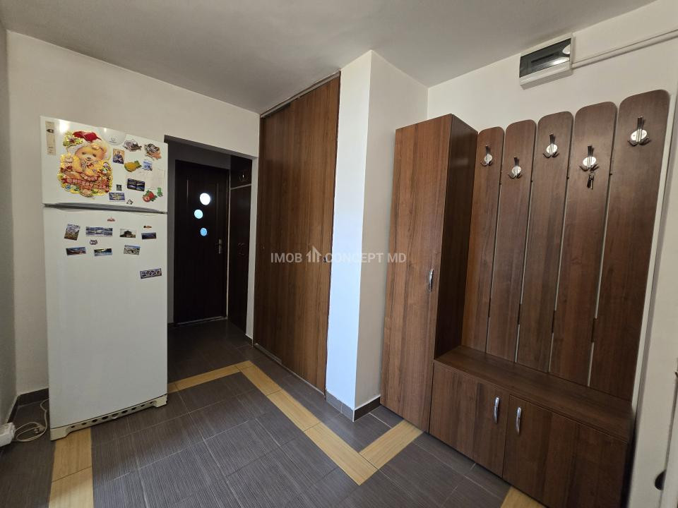 Apartament Ideal cu Două Camere, Preț Mic, Acte la Zi - Strada Domnișori