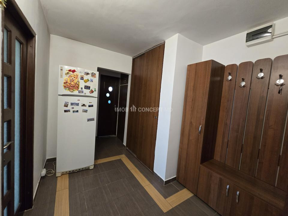 Apartament Ideal cu Două Camere, Preț Mic, Acte la Zi - Strada Domnișori