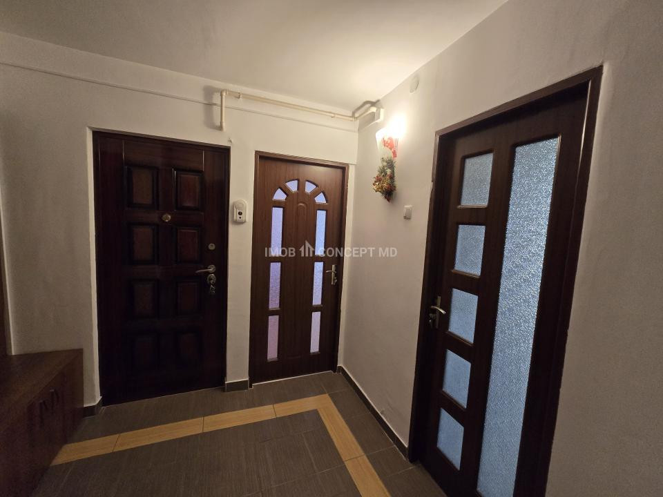 Apartament Ideal cu Două Camere, Preț Mic, Acte la Zi - Strada Domnișori