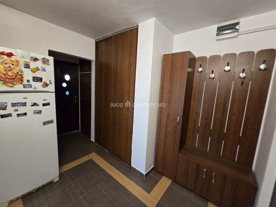 Apartament Ideal cu Două Camere, Preț Mic, Acte la Zi - Strada Domnișori