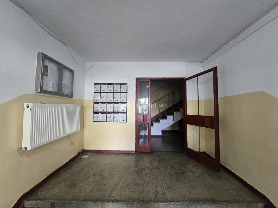 Apartament Ideal cu Două Camere, Preț Mic, Acte la Zi - Strada Domnișori